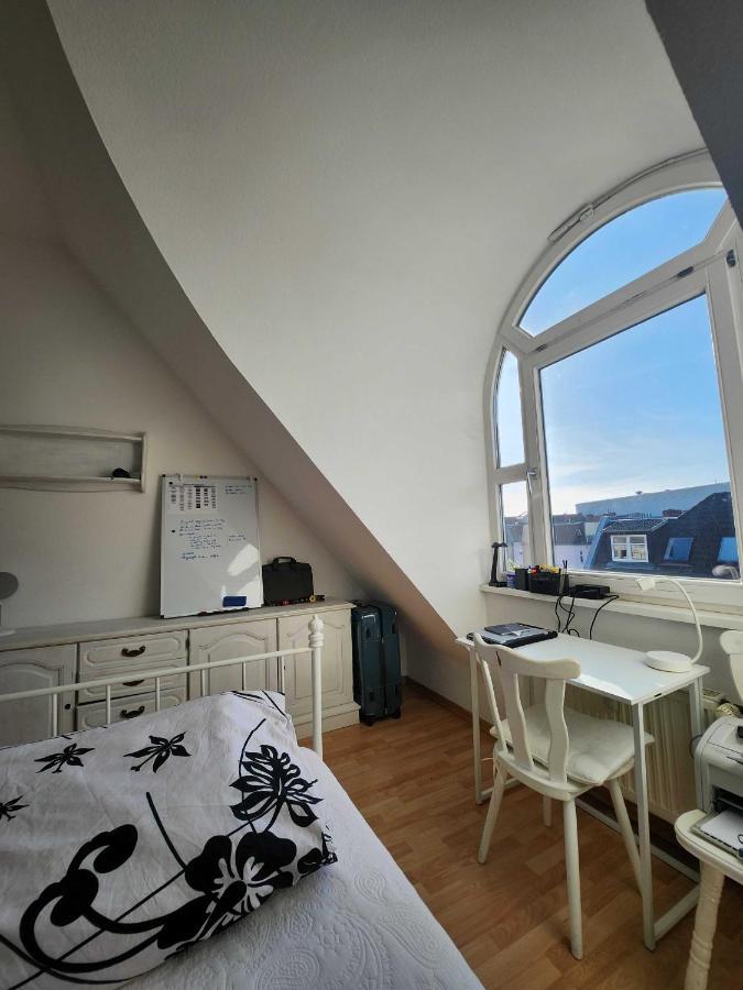 One Private Room Available In A Two Room Apartment In Tegel, Berlin Dış mekan fotoğraf